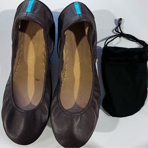 Tieks Flats Size 9 (New)